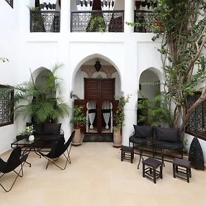 *** Riad Noor Charana Marruecos