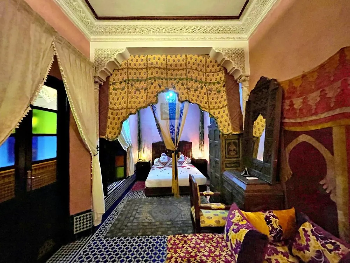 ***  Riad Dar Guennoun Fès Maroc